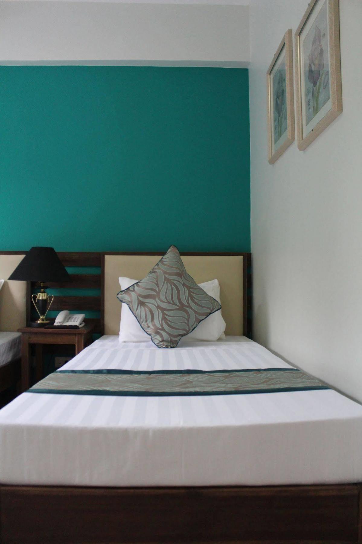 Reddoorz Plus Near Rizal Junction Puerto Princesa Eksteriør billede